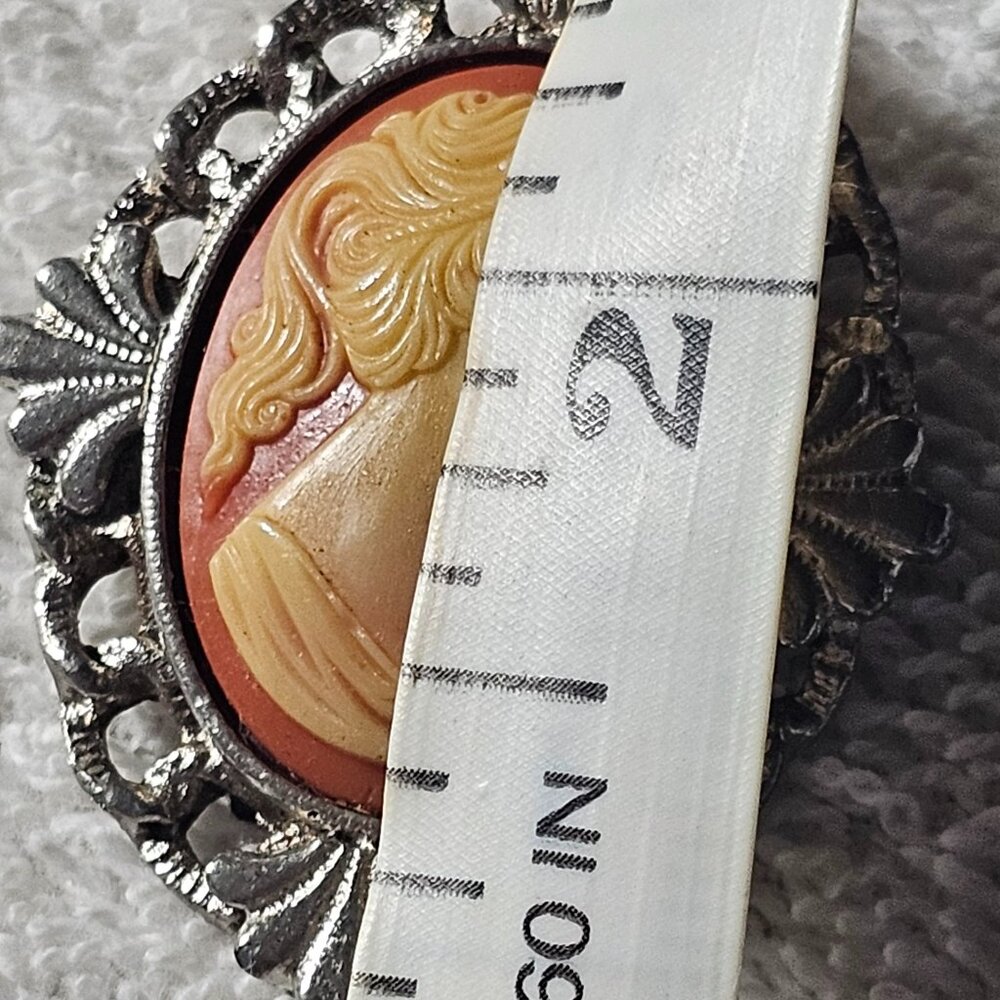 Vintage Signed PERI Cameo Brooch - Picture 3 of 6